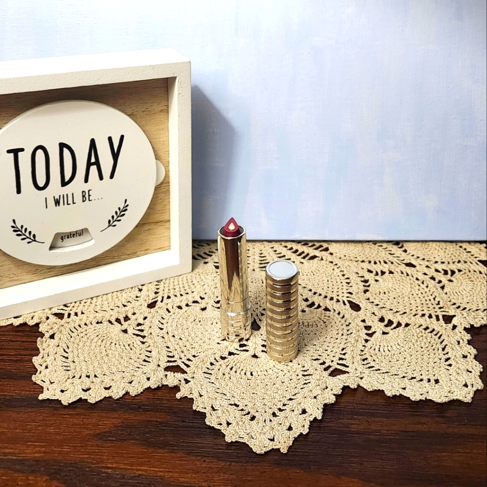 NEWCliniqueDramatically Different Lipstick Shaping Lip Color 44 Raspberry Glace